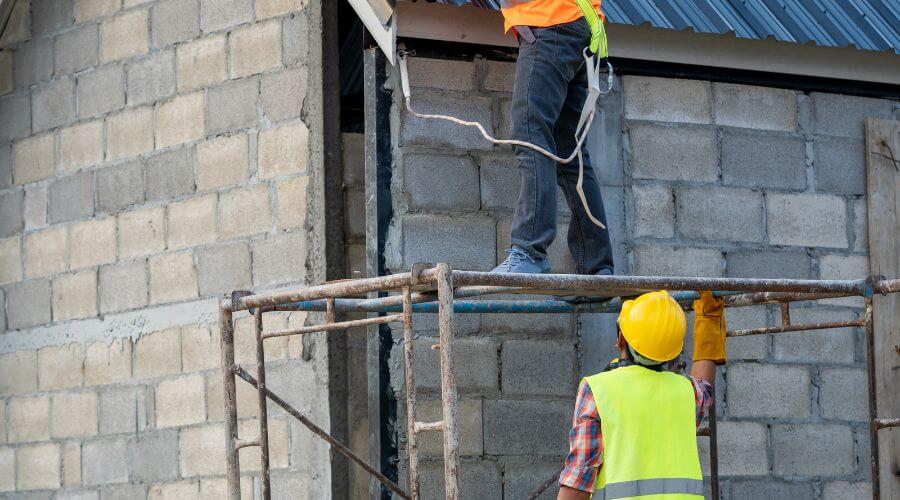 Expert Emergency Roof Repairs services in Oberlin, KS